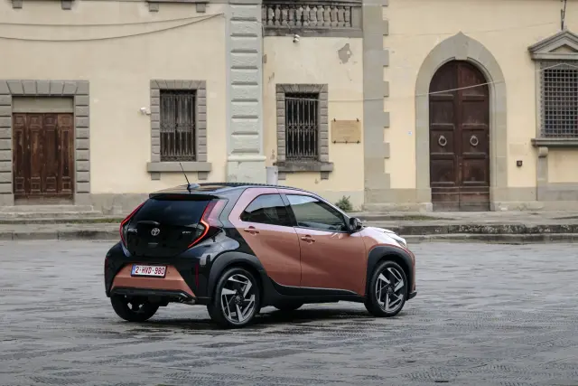 Toyota Aygo X Cross Hybrid