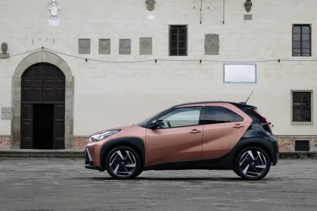 Toyota Aygo X Cross Hybrid