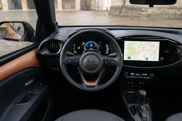 Toyota Aygo X Cross Hybrid