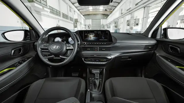 Interior del Hyundai i20.
