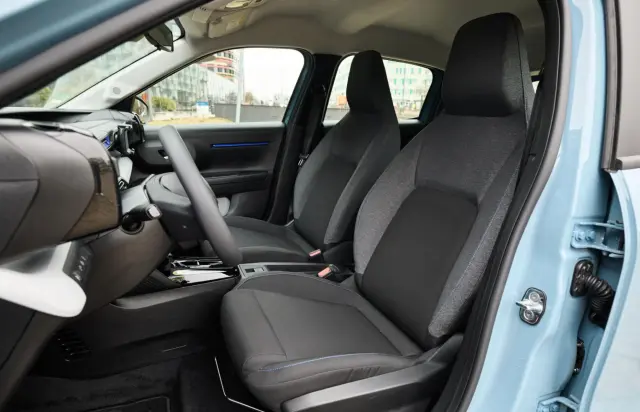 He probado el Citroën ë-C3 Standard Range. Asientos.