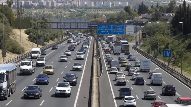 Distancia con el coche de delante en un atasco.