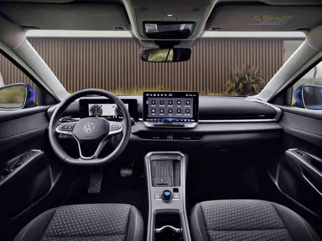El interior del nuevo Volkswagen T-Roc ofrece habitáculo muy amplio. VW