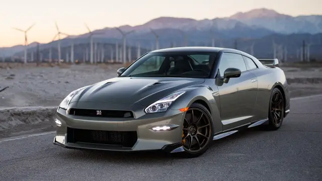 Nissan GT-R