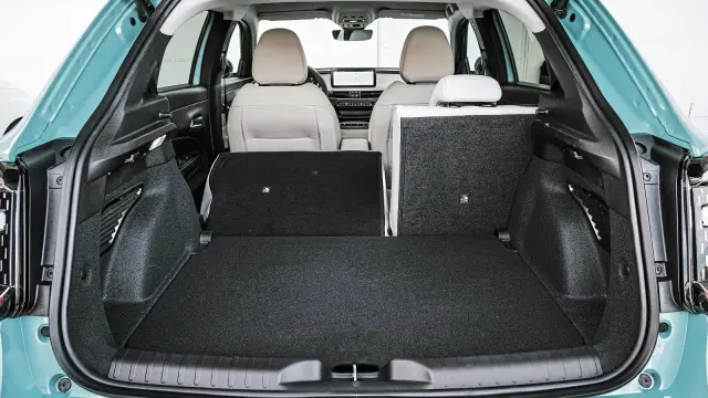 Con sus 385 litros se convierte en uno de los B-SUV con mayor capacidad de carga.