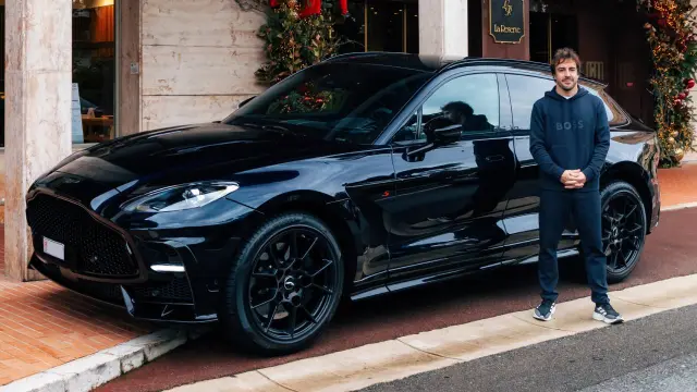 Aston Martin recibe el nuevo Aston Martin DBX S