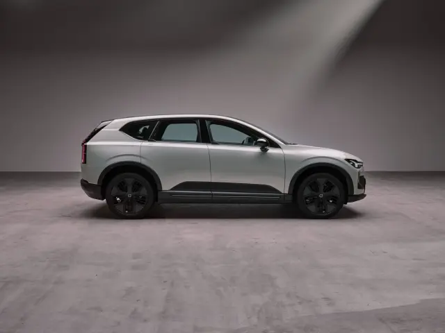 Volvo EX60 Cross Country