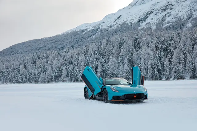 Maserati MCpura Cielo Frozen Magma