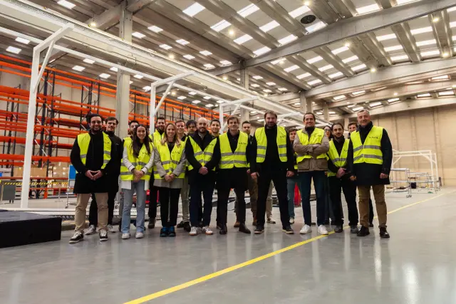 El equipo de trabajo de la nueva fábrica de LIUX