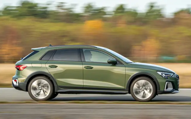 Comparativa del Audi A3 allstreet TFSI e 150 kW vs. Mercedes A 250 e. Barrido.