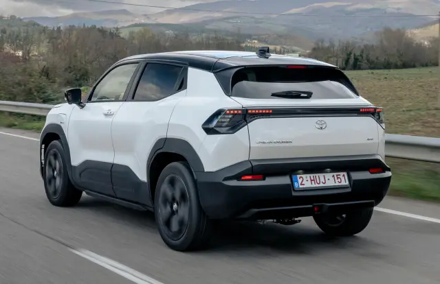 He probado el Toyota Urban Cruiser AWD eléctrico. Zaga.