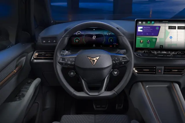 El volante tiene un nuevo diseño. Detrás, la pantalla de 10,25 pulgadas con más información.