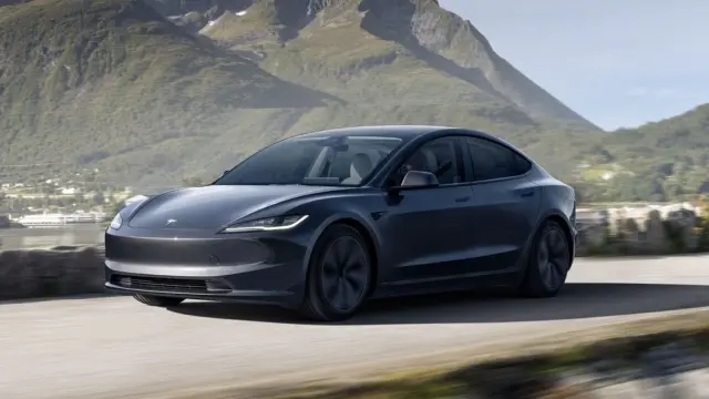 El Tesla Model 3 recupera la primera posición de ventas en España