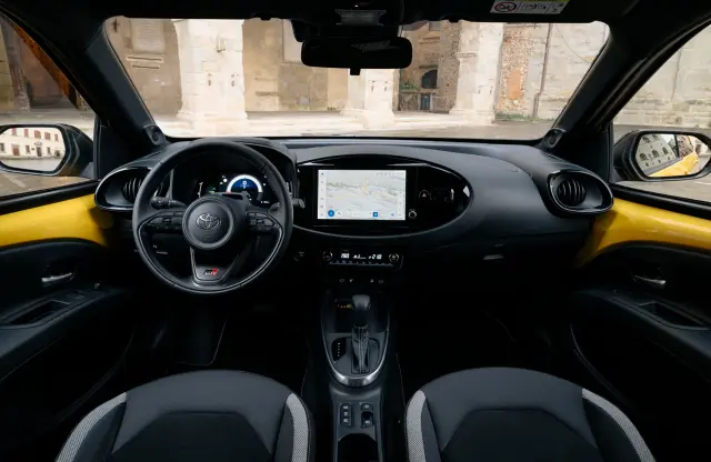 Ya he probado el Toyota Aygo X Hybrid. Cockpit.
