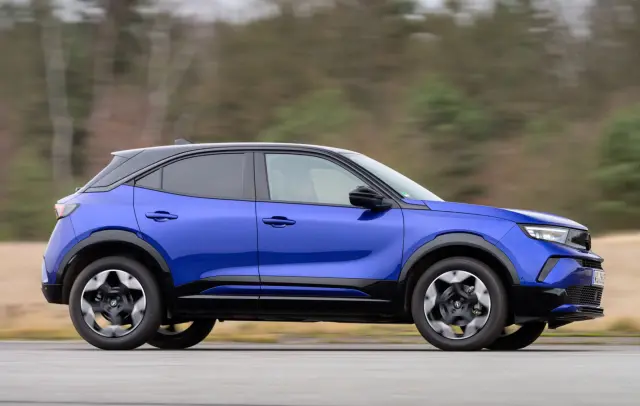 Seat Arona 1.5 TSI vs. Opel Mokka Hybrid. Barrido del Mokka.