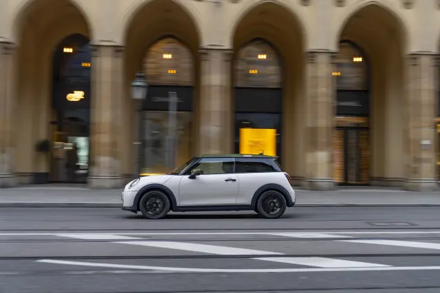 Mini Paul Smith Edition 2026