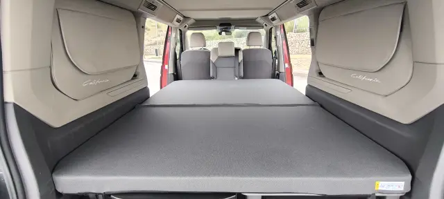 El colchón inferior de la VW California resulta duro