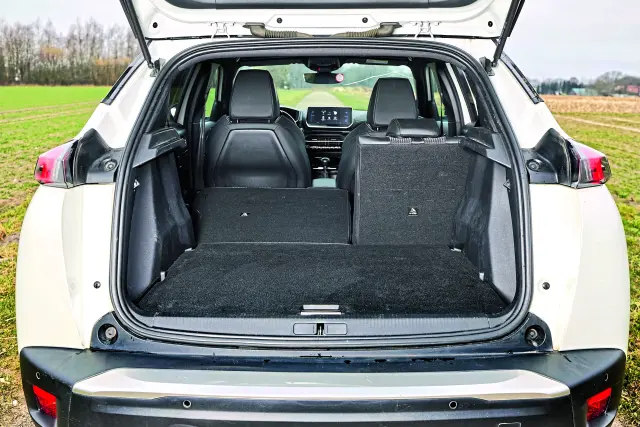 Los datos oficiales de Peugeot dicen que este maletero tiene una capacidad de entre 406 y 1.467 litros.
