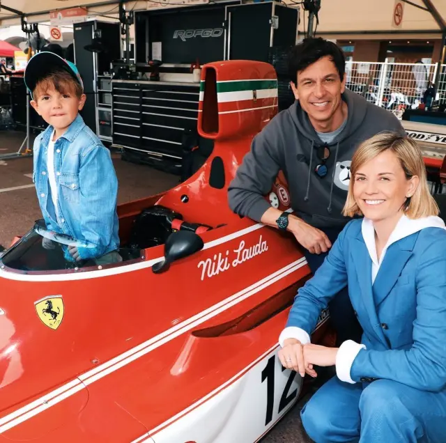 Toto y Susie Wolff, junto a su hijo Jack, un enamorado de las carreras