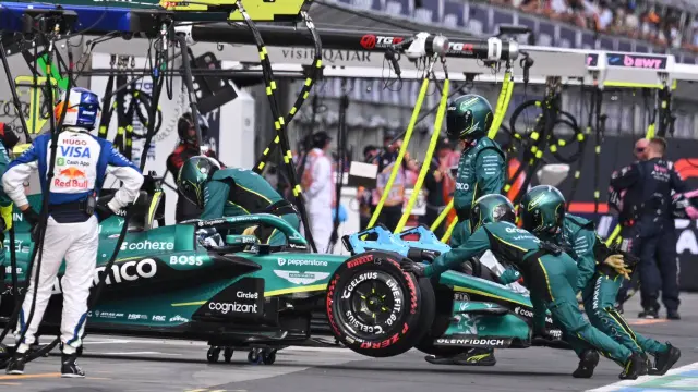 Aston Martin sigue en problemas a su llegada a Japón