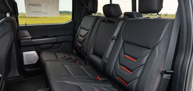 La Venom 800 F-150