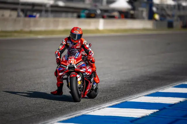Marc Márquez a lomos de su Ducati.