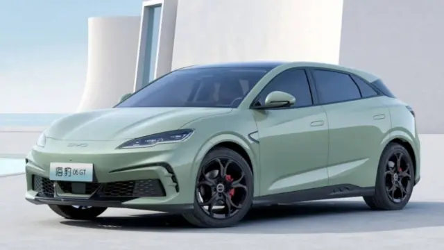 BYD presenta el Seal 6 GT con el que promete romper el mercado