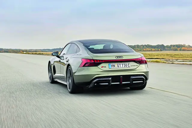 Prueba Audi RS e-tron GT