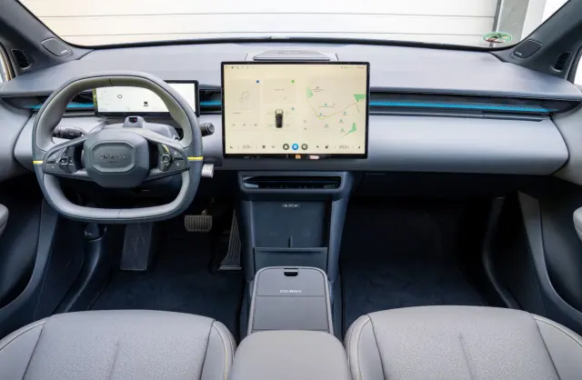 Ya he probado del Lynk & Co 02. Cockpit.