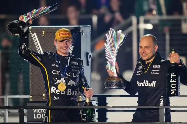 Verstappen reacciona por primera vez a la salida de su mano derecha
