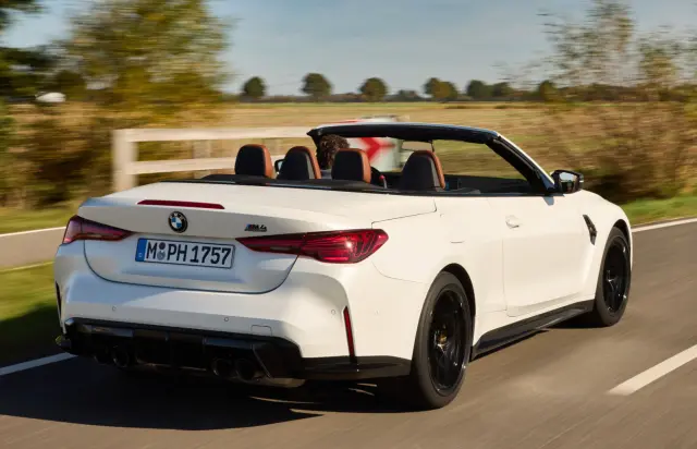 BMW M4 Competition Cabrio xDrive vs. Mercedes-AMG CLE 53 4Matic+ Cabrio. Zaga del BMW.