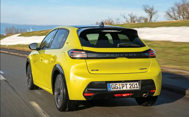 Peugeot 208 110 e-DSC6 vs Seat Ibiza 1.0 TSI.. Zaga del 208.