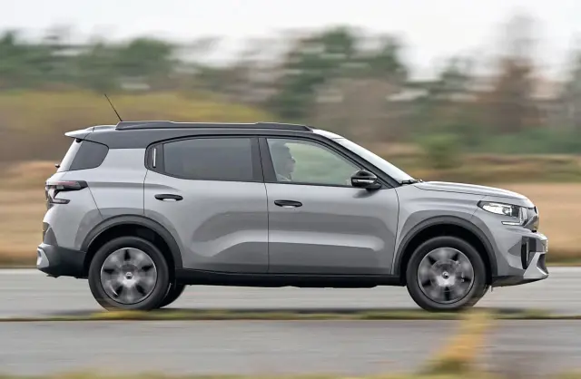 Citroën C3 Aircross Turbo 100, Dacia Duster Eco-G 100. Barrido del Citroën.