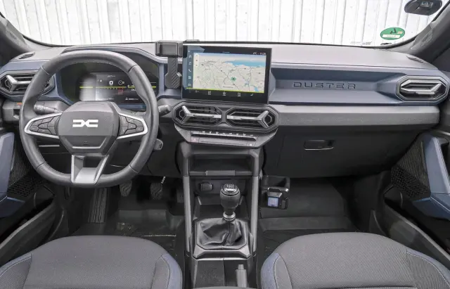 Citroën C3 Aircross Turbo 100 vs Dacia Duster Eco-G 100. Cockpit del Duster.