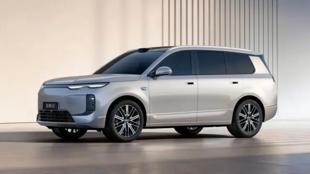 BYD Sealion 8