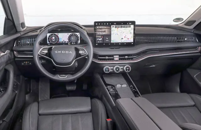 He probado el Skoda Superb 2.0 TDI 4x4. Cockpit.