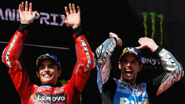 La madre de Alex y Marc Márquez sale en defensa de sus hijos
