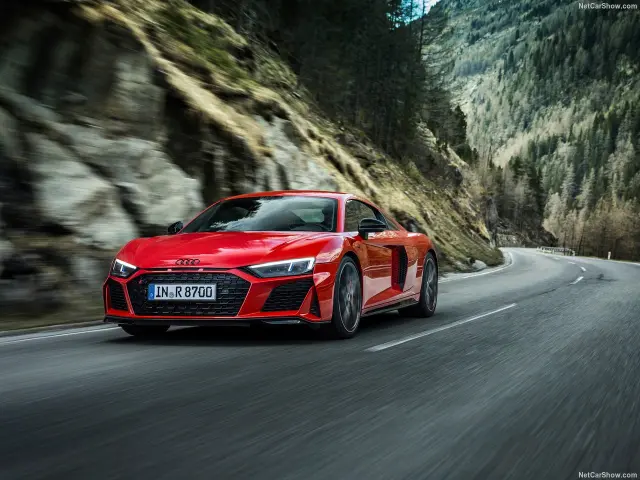 Audi R8 V10 performance RWD