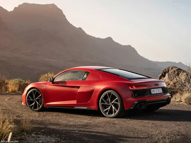 Audi R8 V10 performance RWD