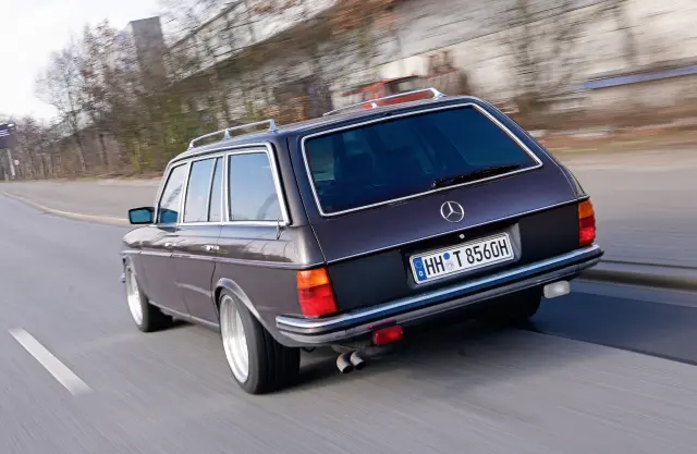 Comparativa: tres Mercedes clásicos con motores V8 . Zaga del TE.