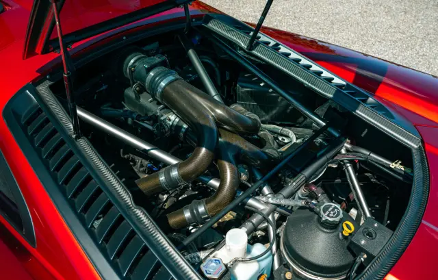He conducido el Saleen S7 Twin Turbo. Motor.
