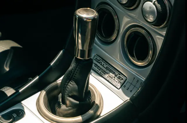 He conducido el Saleen S7 Twin Turbo. Pomo.