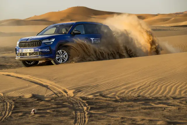Disfrutando en las dunas con el Kodiaq 4x4.