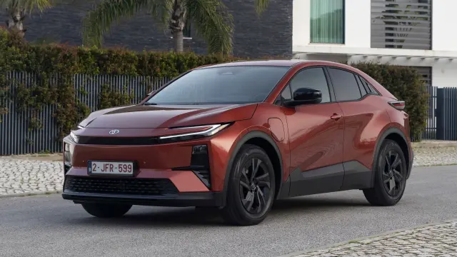 Toyota C-HR+