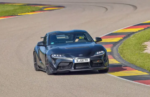 Toyota Supra A90 Final Edition. Curvas.