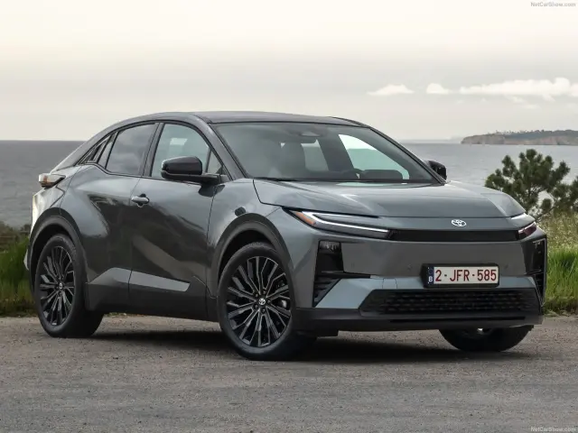 Toyota C-HR+