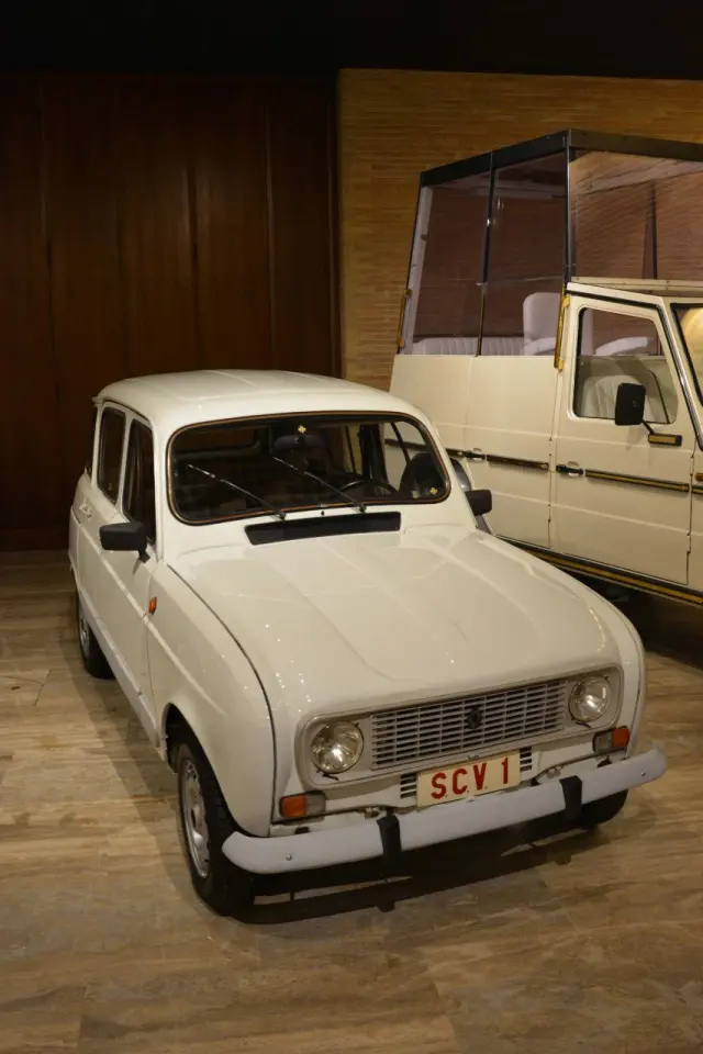 Renault 4 del Papa Francisco.