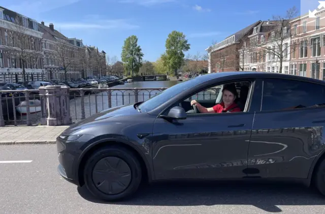 He probado el Tesla Model Y en modo FSD (Full Self-Driving)