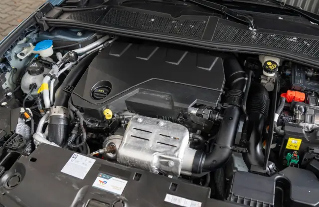 Prueba del Peugeot 308 SW PHEV 195. Motor.