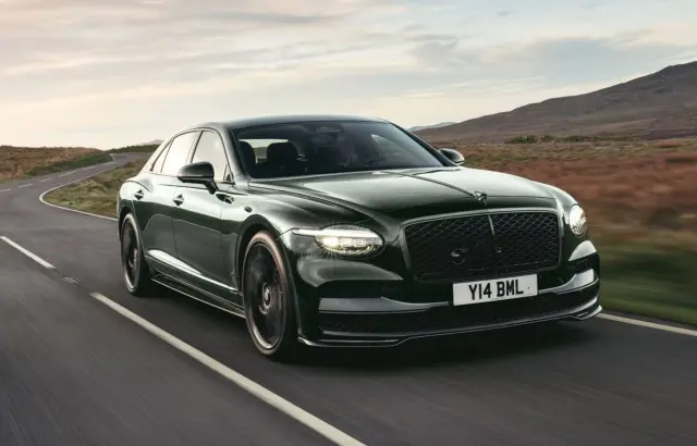 Prueba estática del nuevo Bentley Flying Spur. Carretera,
